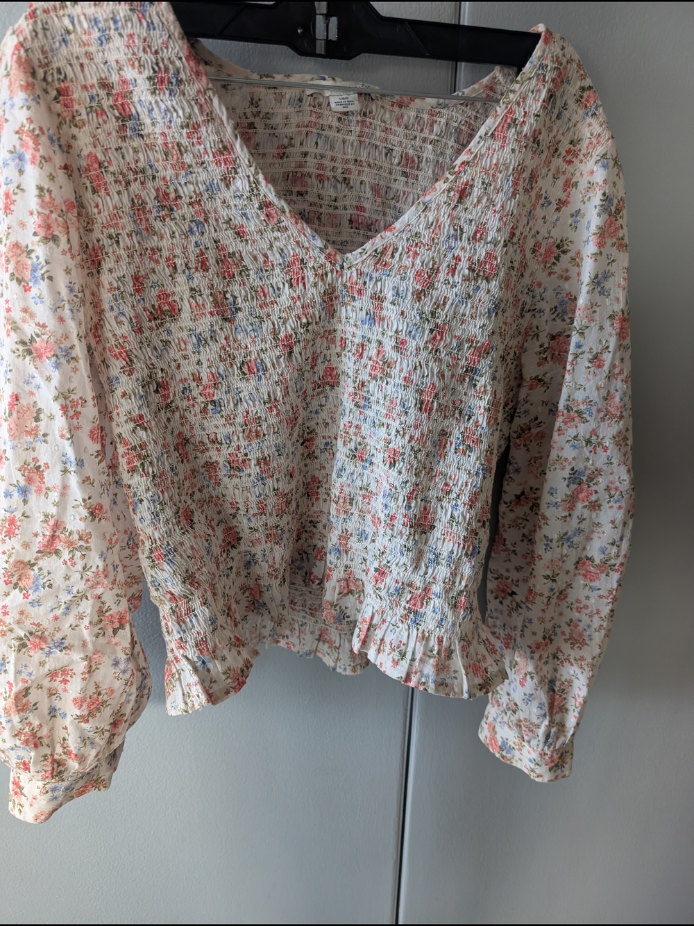 Closet Clean Out Sale. Spring Bundle Anthropologie, Abercrombie, American Eagle - Picture 2 of 13